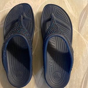 Crocs Navy bejewel flip flops size 8 W